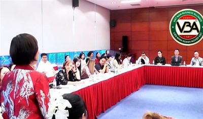 Trưởng ban cố vấn - đối ngoại: Bà Trịnh Thu Hồng.